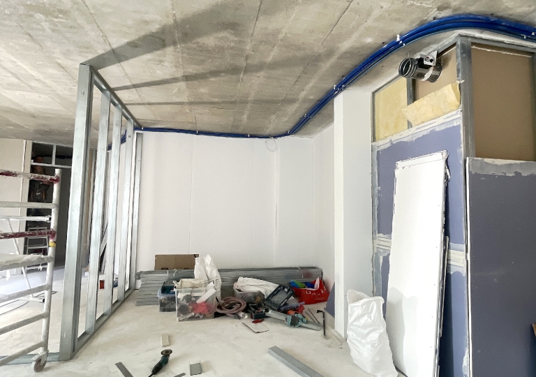 Ремонтные работы в Юрмале, новые стены